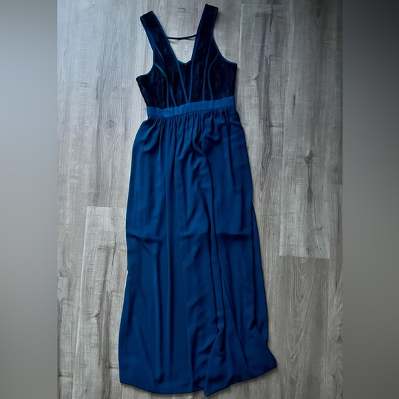 Formal maxi dress - Picture 1 of 4